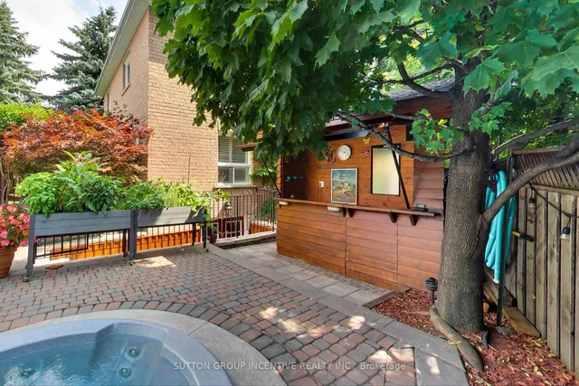 Additional image 4 of 11 Safari Crt