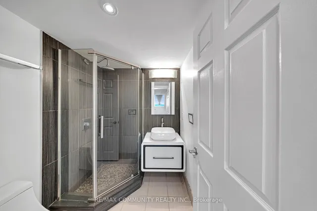 Additional image 7 of 1360 Rathburn Rd Unit 908