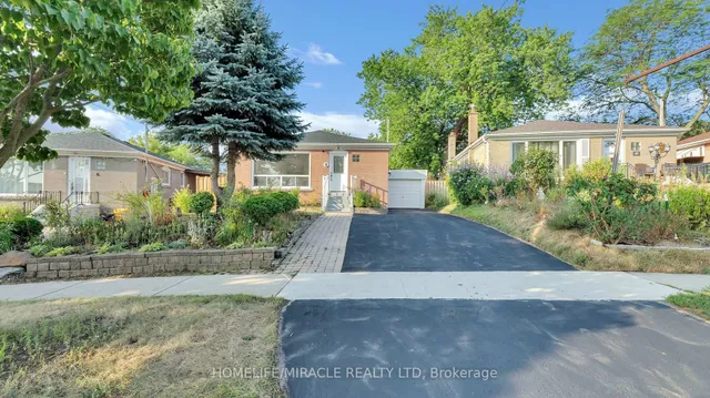 Additional image 2 of 8 Hollyhedge Dr