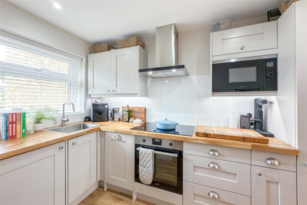 Additional image 14 of Westfield Court, St. Albans, Hertfordshire, AL4