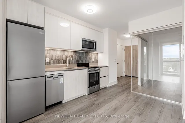 Additional image 13 of 3100 Keele St Unit 521