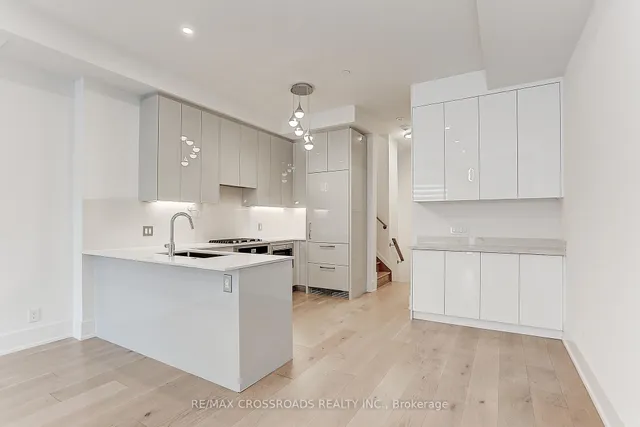 Additional image 6 of 270 Davenport Rd Unit TH3