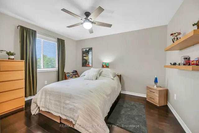 Additional image 30 of 70 Escarpment Dr