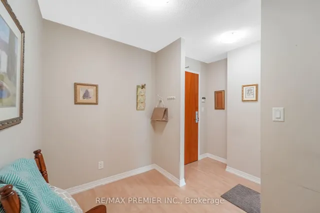 Additional image 5 of 1403 Royal York Rd Unit 216