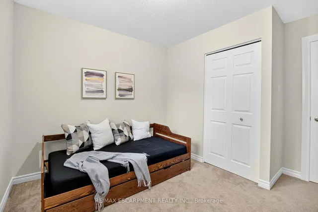 Additional image 19 of 150 Solomon Cres