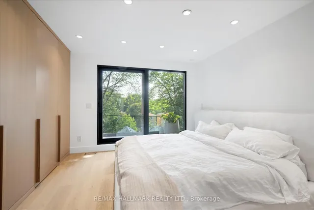 Additional image 31 of 31 Redwood Ave