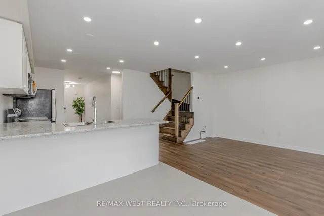 Additional image 9 of 74 Pagebrook Cres