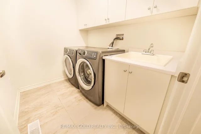 Additional image 16 of 35 Academy Dr