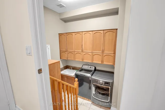 Additional image 39 of 1128 Knotty Pine Grve