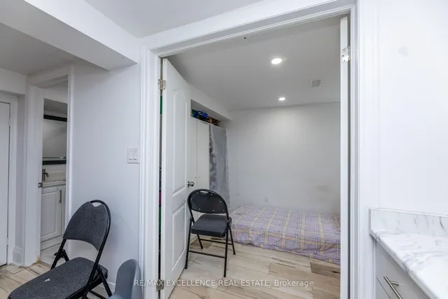 Additional image 30 of 20 Hedgeson Crt