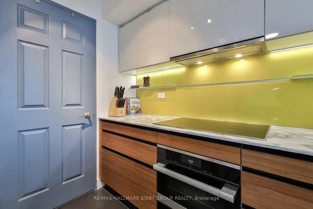 Additional image 22 of 230 King St Unit PH18