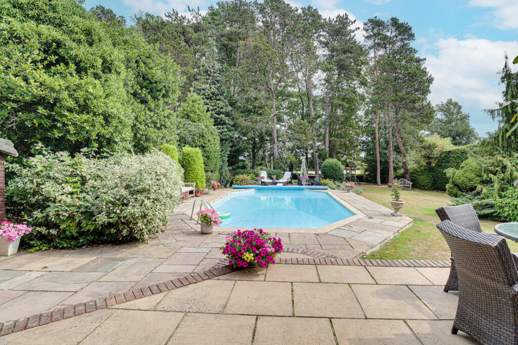 Additional image 23 of Chamberlaines, Harpenden, Hertfordshire, AL5