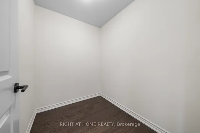 Additional image 35 of 471 Bergamot Ave