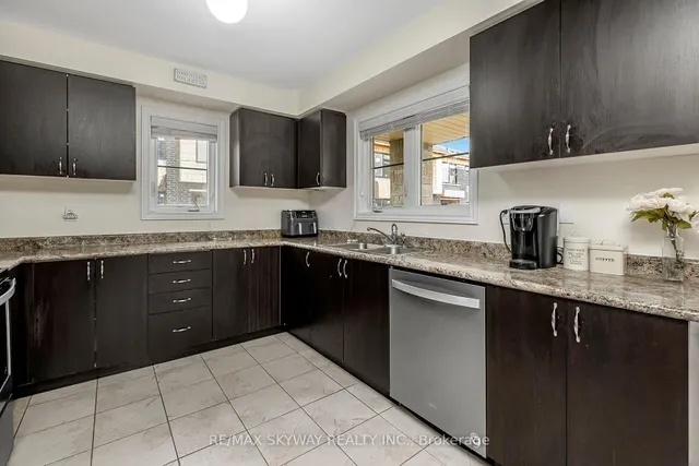 Additional image 14 of 200 Veterans Dr Unit 10