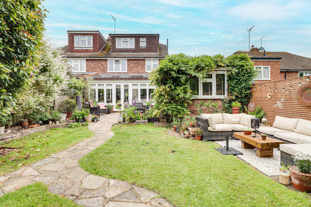 Additional image 7 of Springfield Crescent, Harpenden, Hertfordshire, AL5