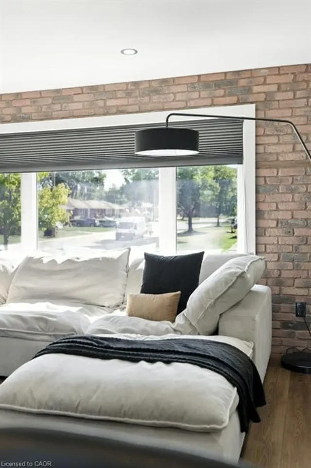 Additional image 25 of 30 Cloke Crt