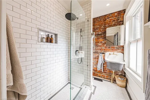 Additional image 14 of 5 Ford St