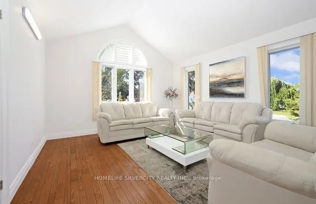 Additional image 11 of 126 Montmorency Dr