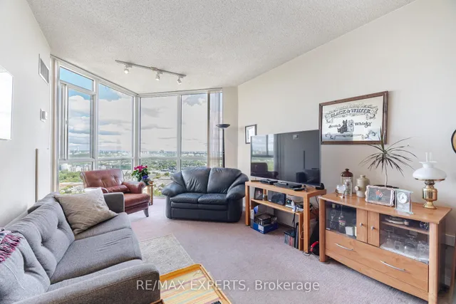 Additional image 16 of 7 Concorde Pl Unit 3610