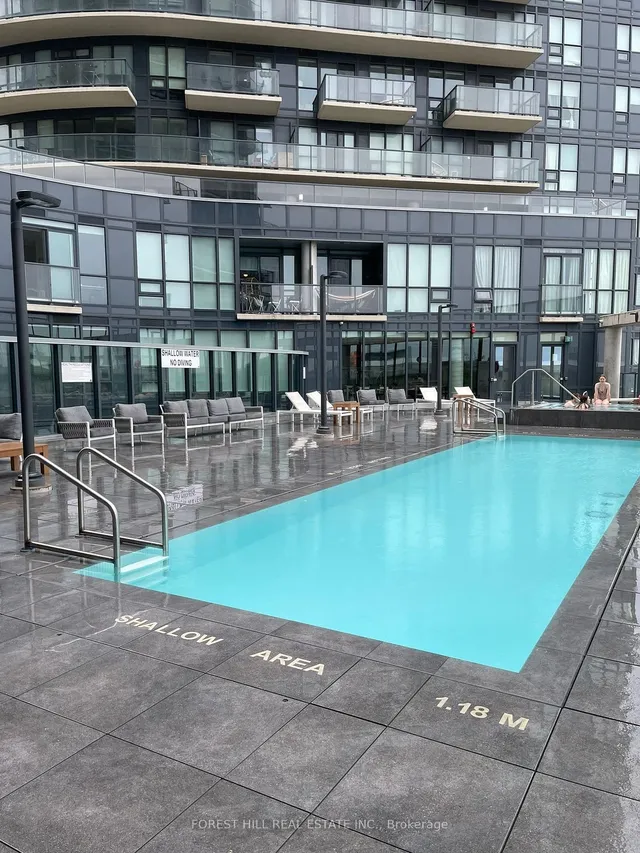 Additional image 17 of 49 East Liberty St Unit 1212