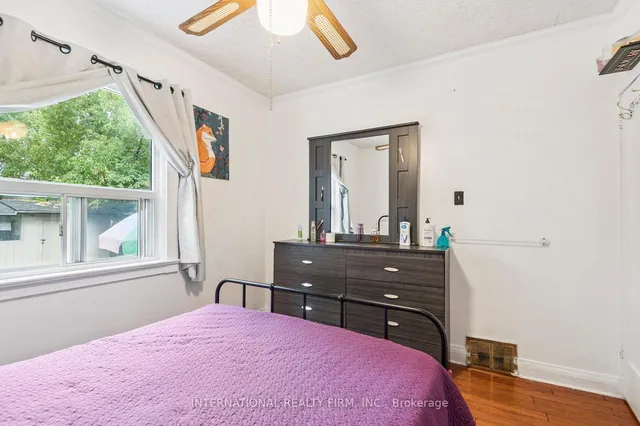 Additional image 12 of 1982 Lawrence Ave