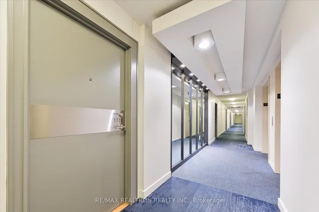 Additional image 31 of 15 Singer Crt Unit 1110