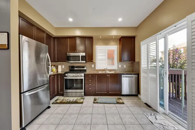 Additional image 12 of 46 Commodore Dr