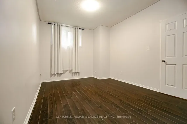 Additional image 39 of 272 Vintage Gate