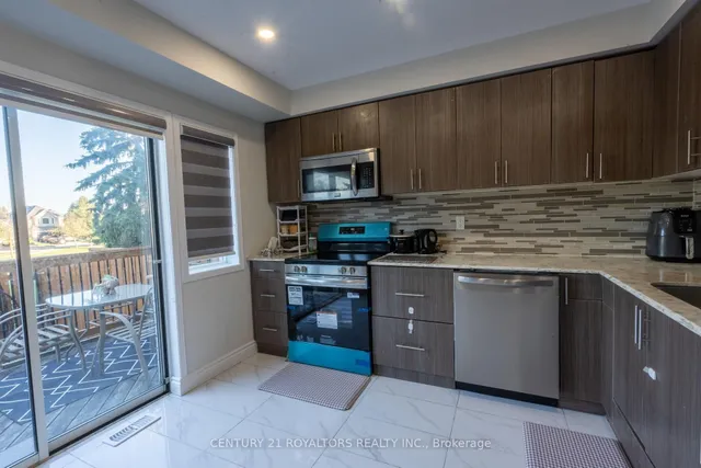 Additional image 14 of 28 Spadina Rd