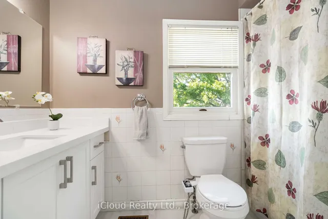 Additional image 36 of 3208 Renton Rd