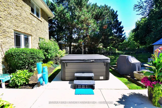 Additional image 9 of 17 Crescent Hill Dr