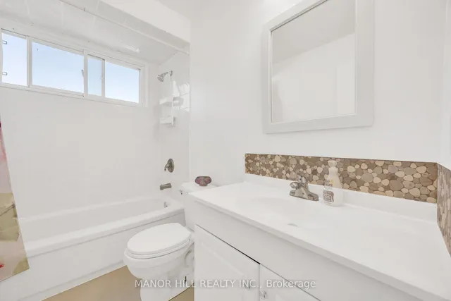 Additional image 24 of 72 Lacewood Cres