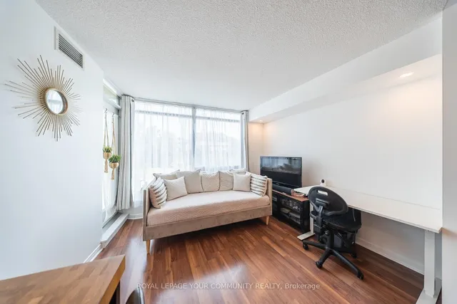 Additional image 12 of 18 Valley Woods Rd Unit 716