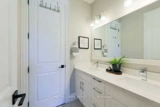 Additional image 26 of 44 Scarboro Cres