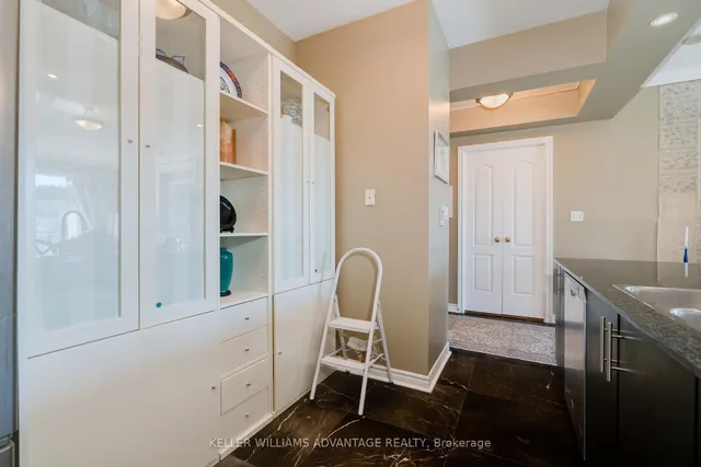 Additional image 9 of 28 William Carson Cres Unit PH22