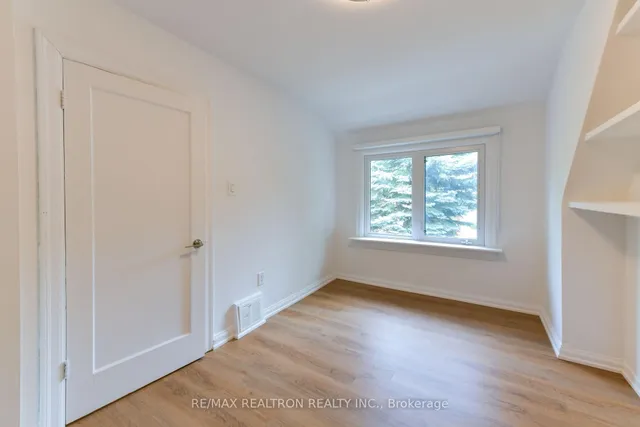 Additional image 32 of 150 Upper Canada Dr