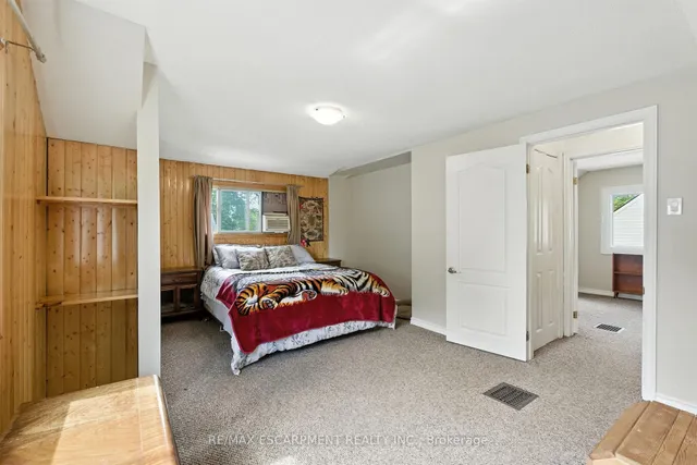 Additional image 23 of 172 Adair Ave