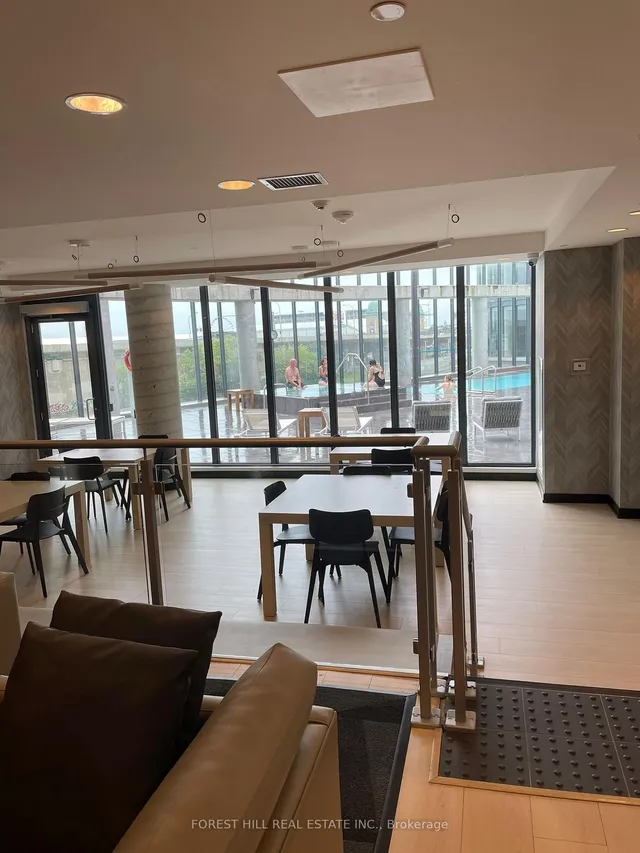 Additional image 21 of 49 East Liberty St Unit 1212