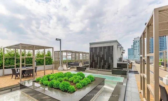 Additional image 21 of 352 Front St Unit 421