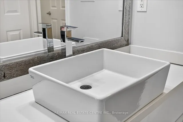 Additional image 27 of 980 Clark Blvd