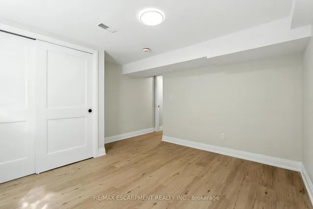 Additional image 31 of 929 UPPER OTTAWA St