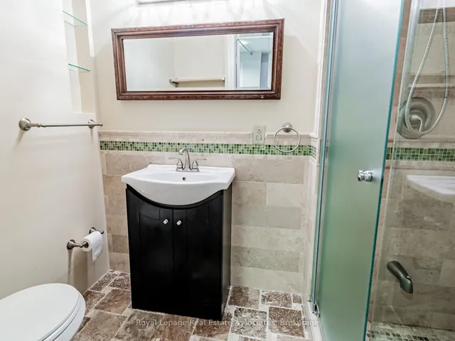 Additional image 25 of 35 Glenmanor Dr