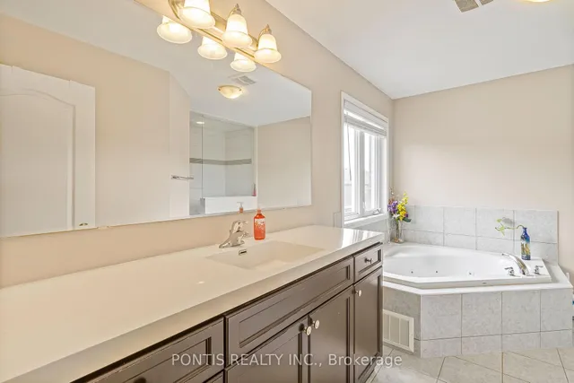 Additional image 34 of 25 FRANCIS LUNDY St