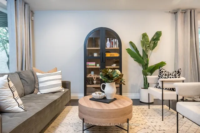 Additional image 5 of 613 Foster Crt