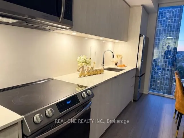 Additional image 3 of 357 King St Unit 2803