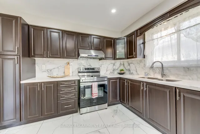 Additional image 21 of 2309 Malcolm Cres