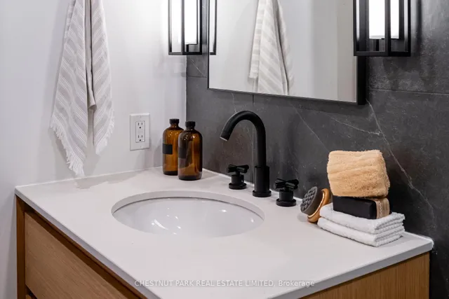 Additional image 20 of 92 King St Unit 305