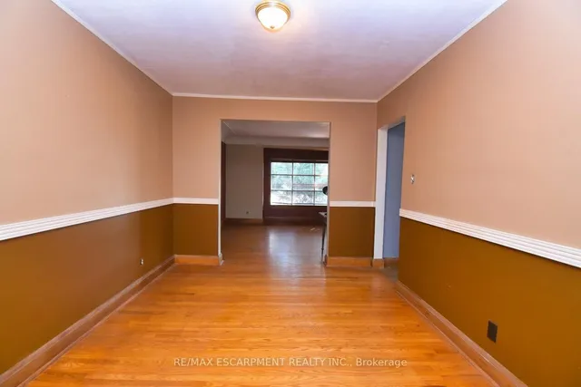 Additional image 11 of 394 Upper Ottawa St