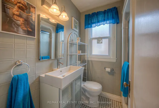 Additional image 22 of 14 Barons Ave