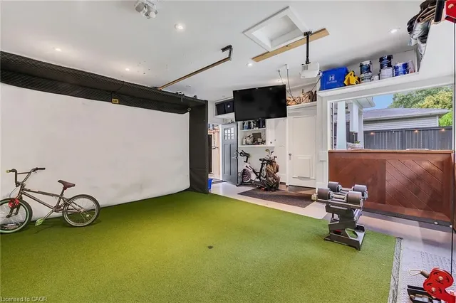 Additional image 47 of 515 Bridgman Ave